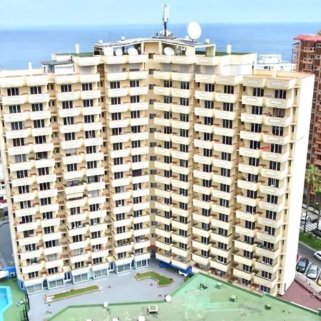 Apartamento Estupenda Piscina,wifi,playa Cerca En Puerto De La Cruz アパート